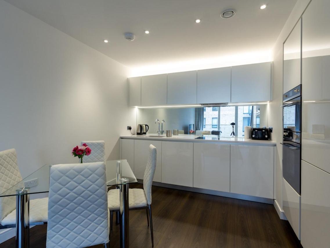 Blissful One Bed Near The River Saint Saint Kew Exterior foto